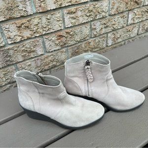 CROCS Women's Light Gray Suede Wedge Ankle Boots